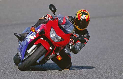 Erik Tanghe driving the Honda CBR 600