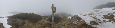 Mist on my way down from Pic de Saint Barthelemy